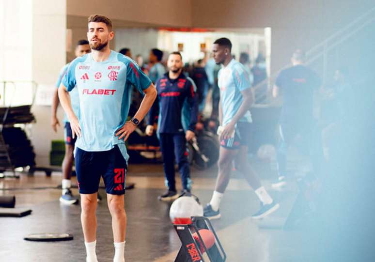 Jorginho é um dos líderes do Flamengo em campo –