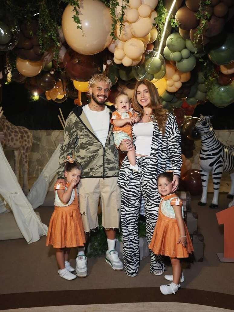 Mesmo divorciados, Zé Felipe e Virgínia comemoraram juntos os 10 meses do filho caçula José Leonardo na última quinta-feira, 10, em Goiânia