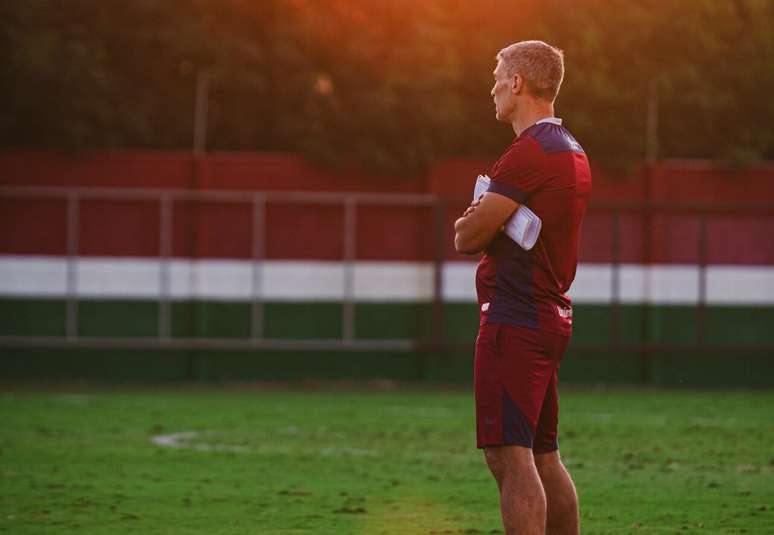 Vojvoda n&atilde;o &eacute; mais treinador do Fortaleza &ndash;