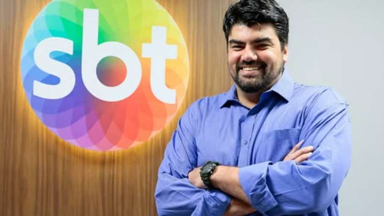 SBT contrata André Azeredo para apresentar edições de sábado do SBT Notícias