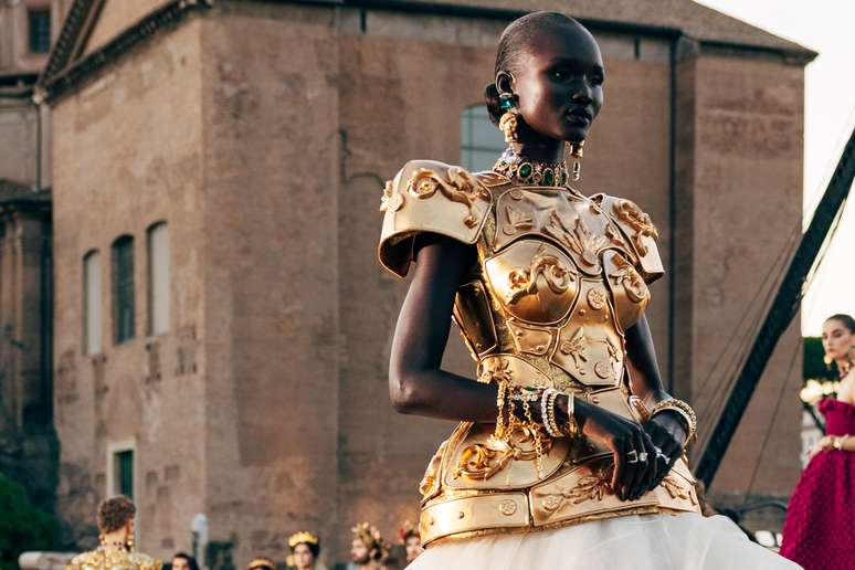 Dolce & Gabbana High Fashion Parade Dolce & Gabbana High Fashion Parade