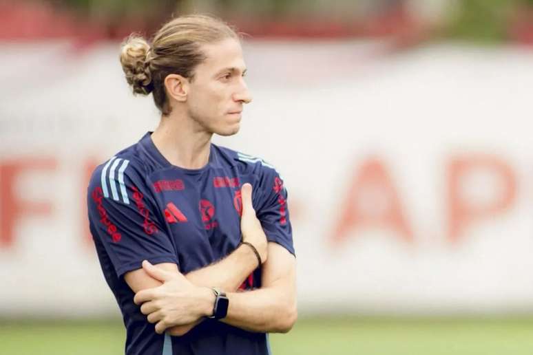 Filipe Luís, durante treino do Flamengo