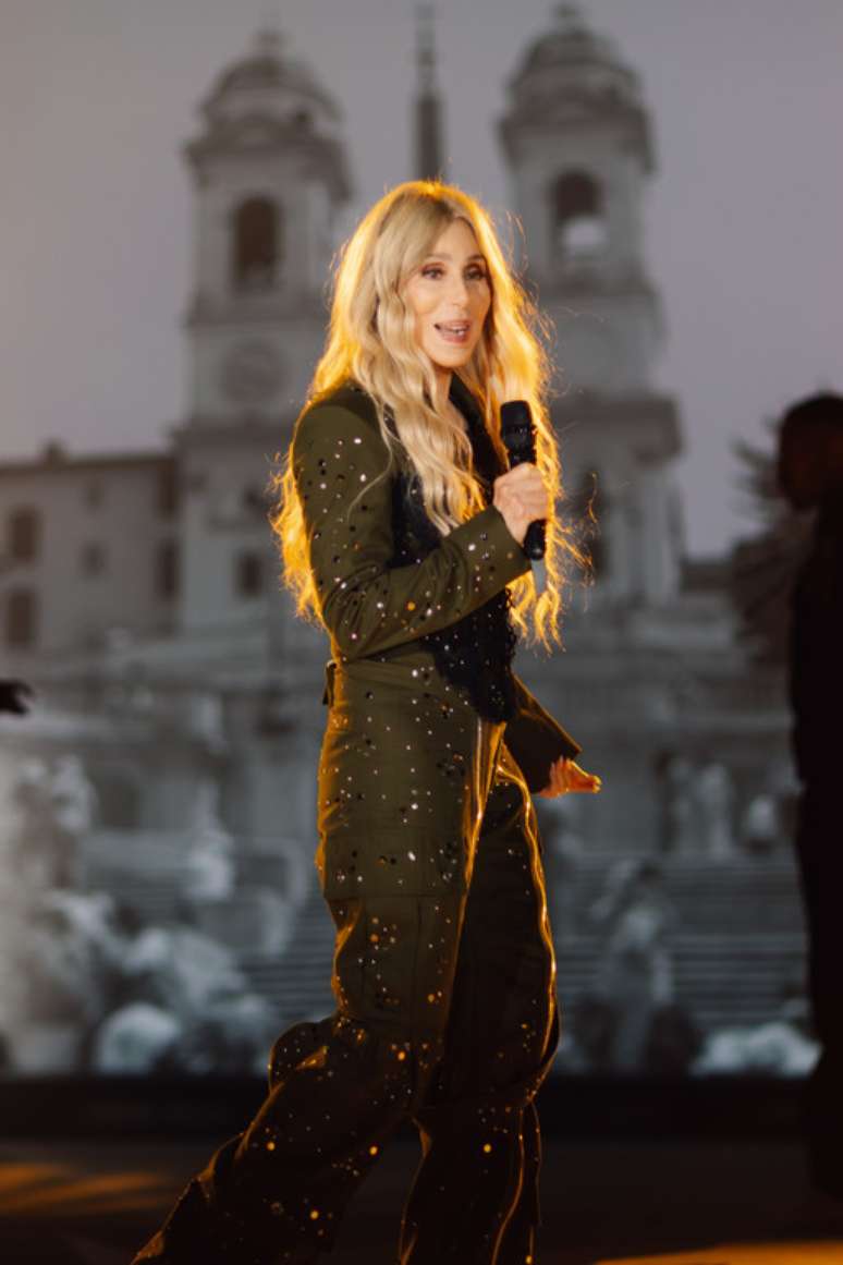 Cher in show for Dolce & Gabbana Cher in show for Dolce & Gabbana
