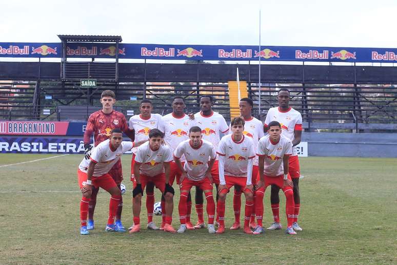 Jogadores do time sub-20 do Red Bull Bragantino. 