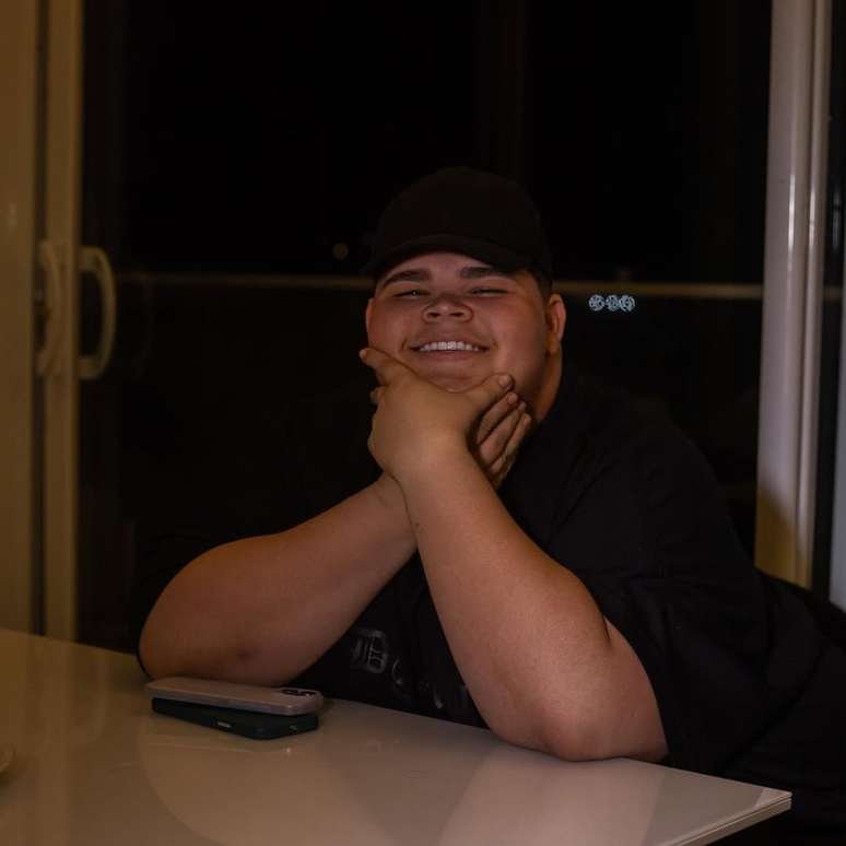 Com menos 100kg, Gord&atilde;o da XJ passa mal em festa de casamento e vai parar no hospital