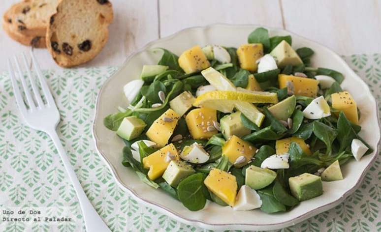 The salad without lettuce or tomato that is ready in less than 15 minutes and is perfect for a light dinner