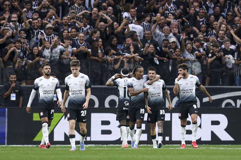 Equipe do Corinthians (Photo by Ricardo Moreira/Getty Images)