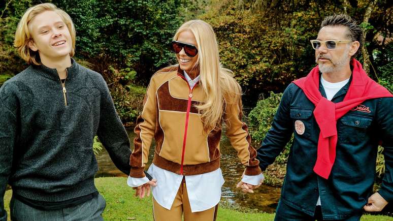 Adriane Galisteu com o marido, Alexandre Iodice, e o filho, Vittorio