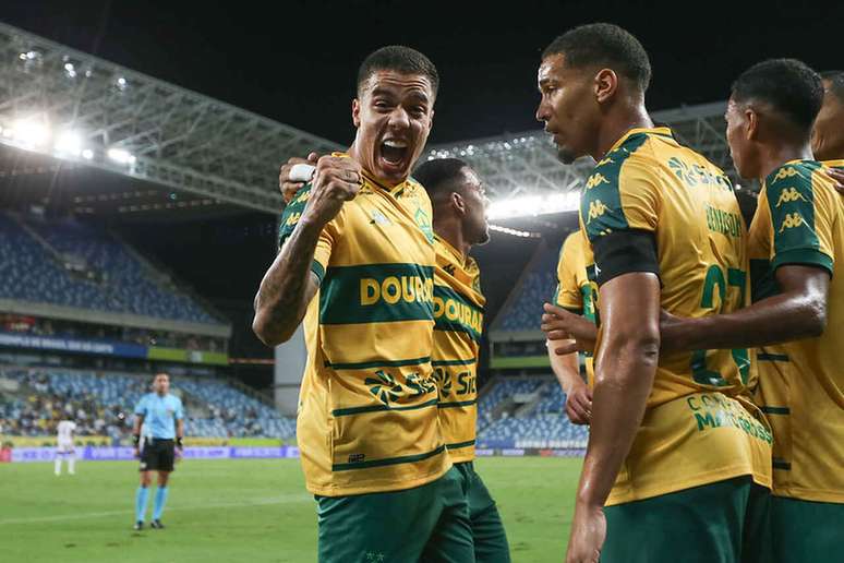 Dourado conquistou uma grande vitória –