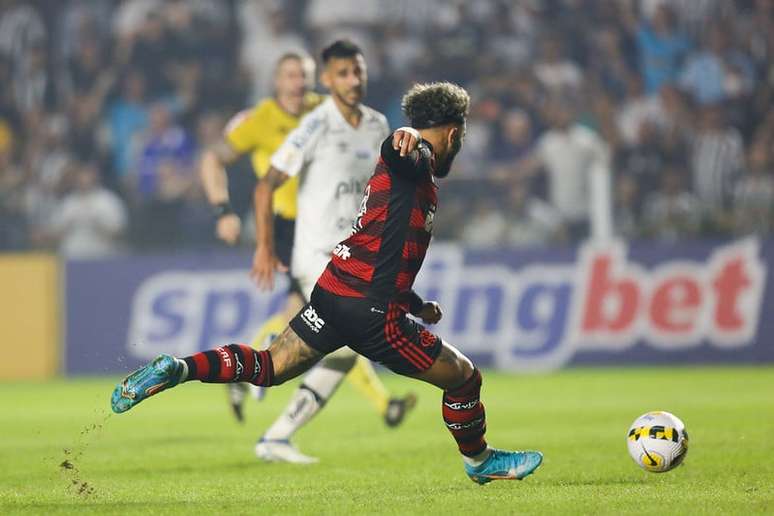 Gabigol castigou seu ex-clube v&aacute;rias vezes com a camisa do Flamengo &ndash;
