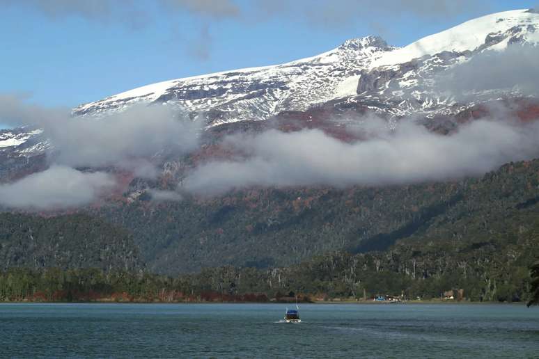 Navigation in Lake Frias, Argentina Navigation in Lake Frias, Argentina