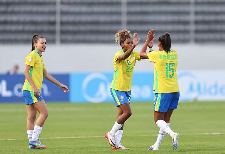 Seleção feminina encara a Bolívia pela Copa América