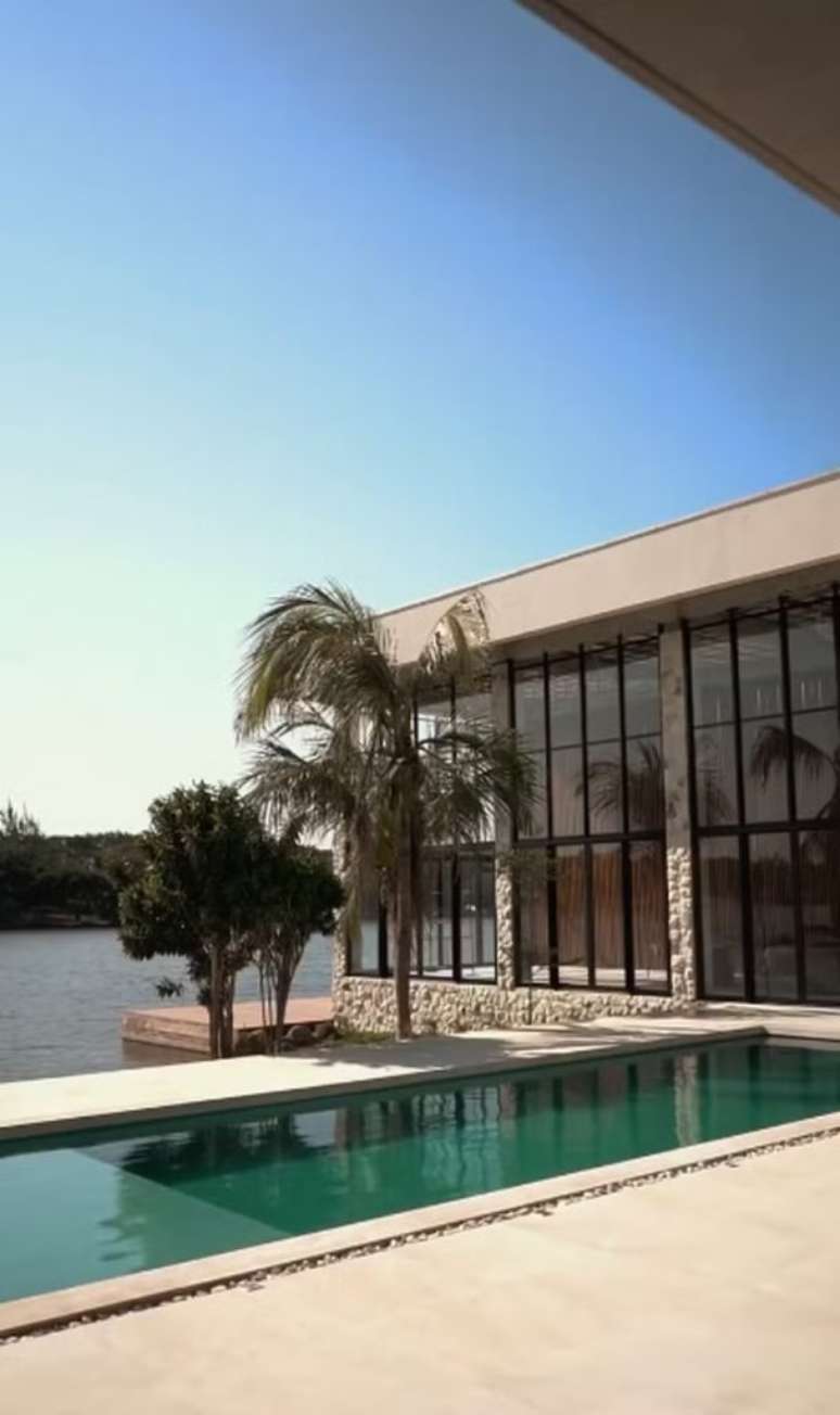 Mans&atilde;o de Simone Mendes no Cear&aacute;