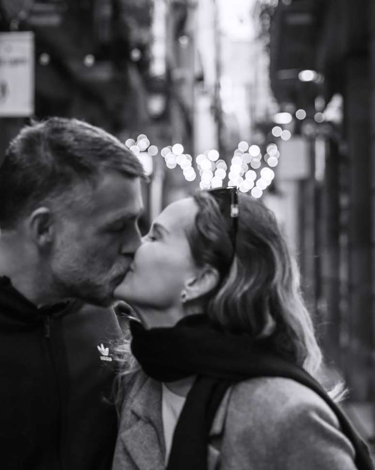 Fernanda Rodrigues and her husband, raons