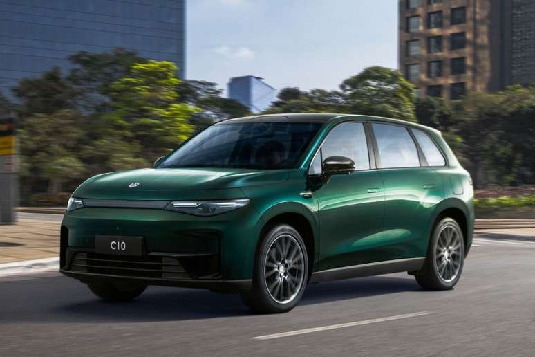 Leapmotor C10: estreia com versões BEV e REEV