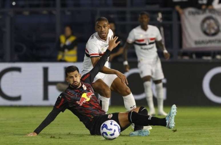 San Paolo comes out, suffers the turn and looks for the draw against Bragantino