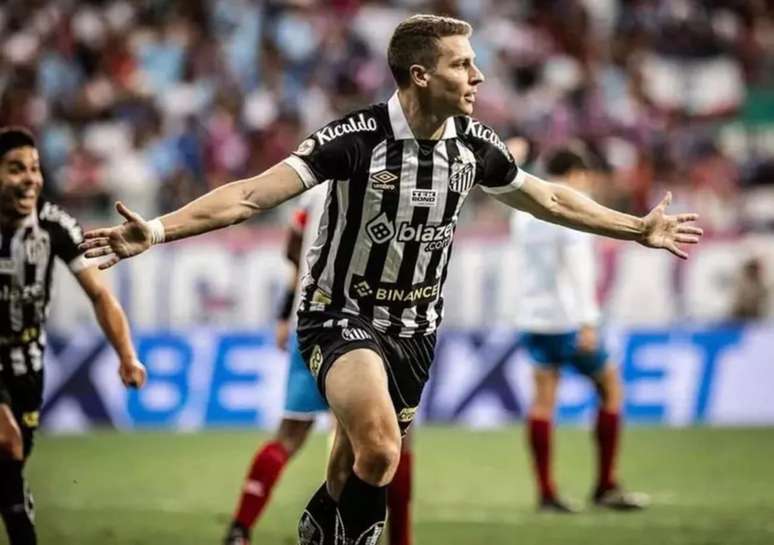 Julio Furch leaves Vila Belmiro -
