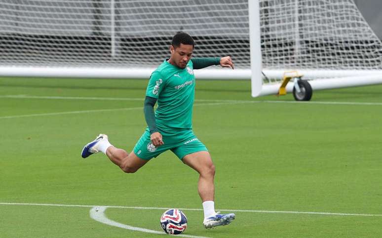 Vitor Roque ainda n&atilde;o conseguiu vingar com a camisa do Palmeiras &ndash;