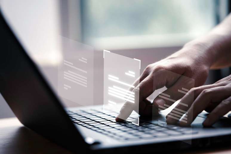 Legal security: compliance requires the management of documents