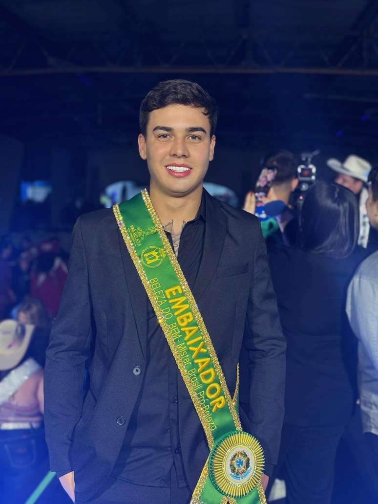 Wilker Manoel Soares is elected ambassador of the beauty of the good and Mr. Brazil and Mr. Brazil pro-Beauty in an exciting ceremony Wilker Manoel Soares is elected ambassador of the beauty of the good and Mr. Brazil and Mr. Brazil pro-Beauty in an exciting ceremony