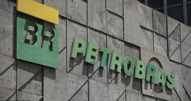 Petrobras &eacute; uma das empresas que buscam autoriza&ccedil;&atilde;o para explorar poss&iacute;veis reservas de petr&oacute;leo localizadas na bacia sedimentar da Foz do Amazonas, na Costa do Amap&aacute;