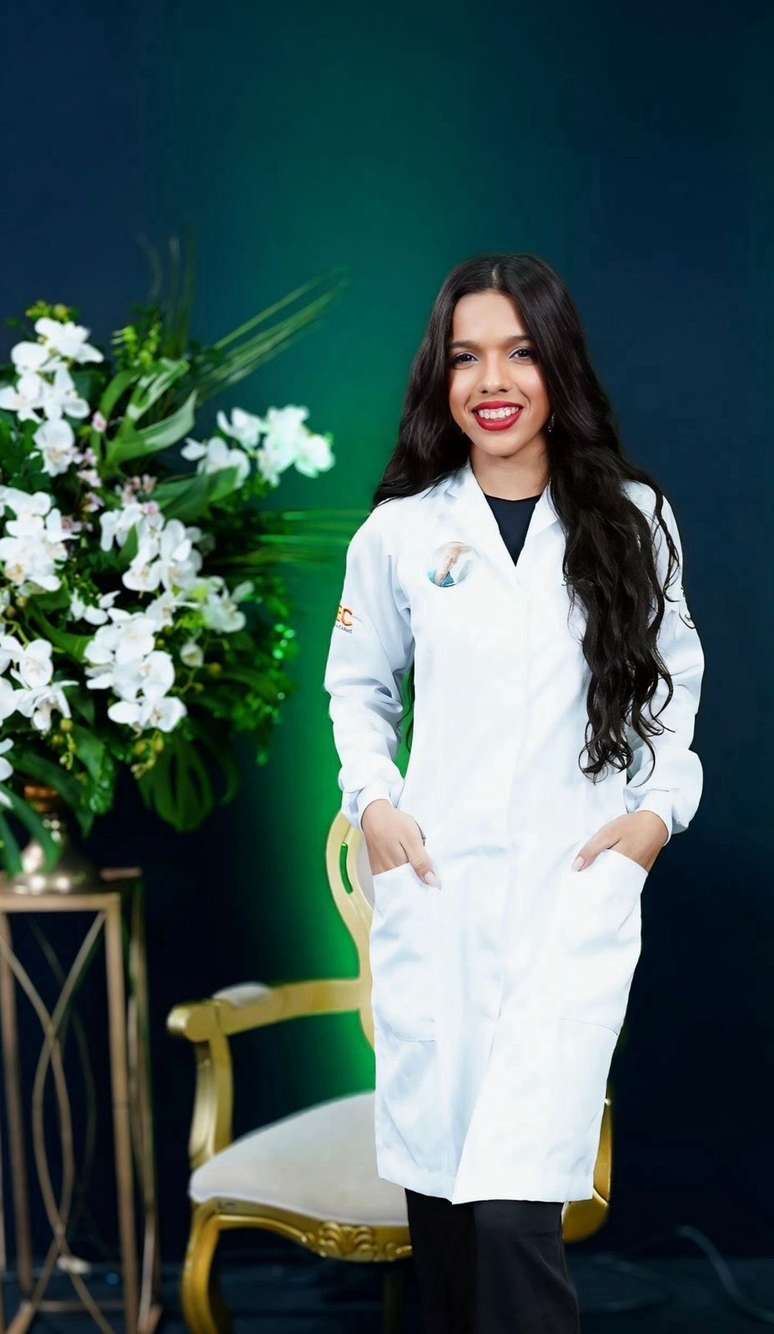Sara está realizando o sonho de cursar Fisioterapia 