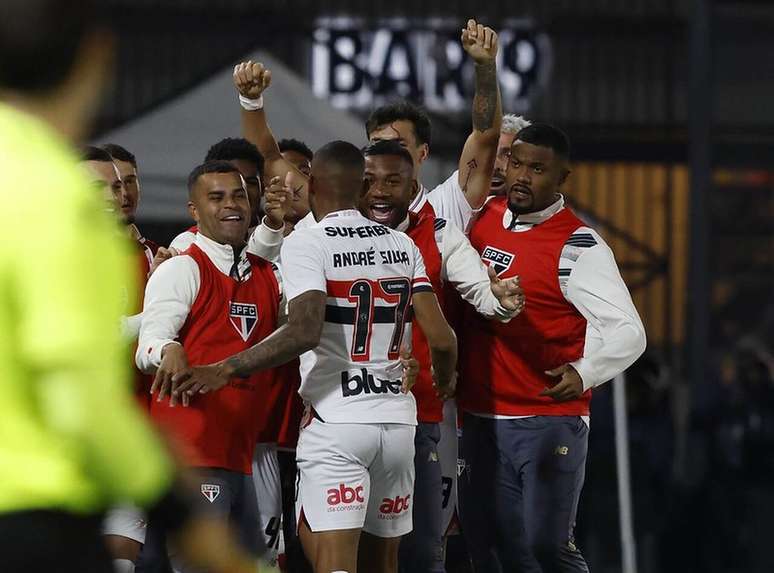S&atilde;o Paulo precisa vencer para se afastar do Z4 &ndash;