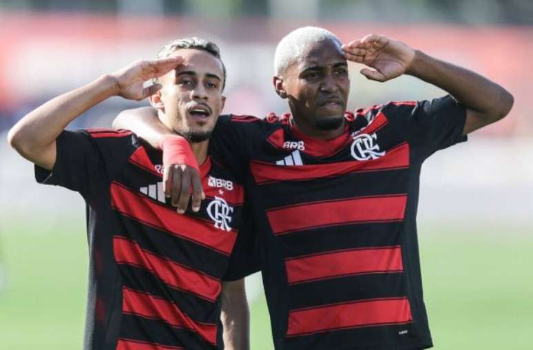 Flamengo goleia o Bayer Leverkusen na Gávea –