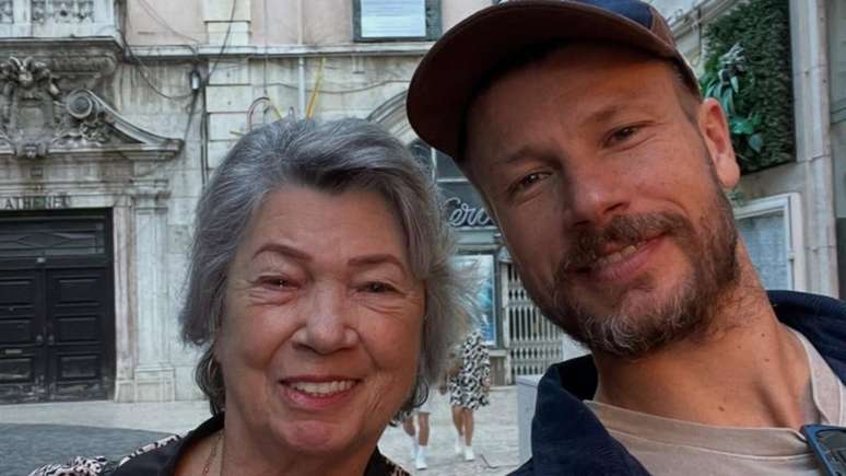 Rodrigo Hilbert com a mãe