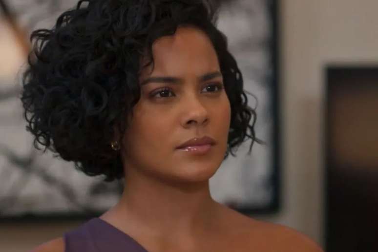 Find out how Fatima will discover the darkest secret of Odete Roitman Find out how Fatima will discover the darkest secret of Odete Roitman