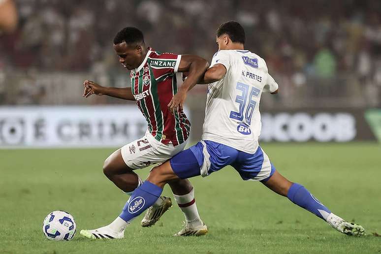 Árias em ação diante do Cruzeiro. A partir de agora,  craque do Tricolor jogará no Wolverhampton.
