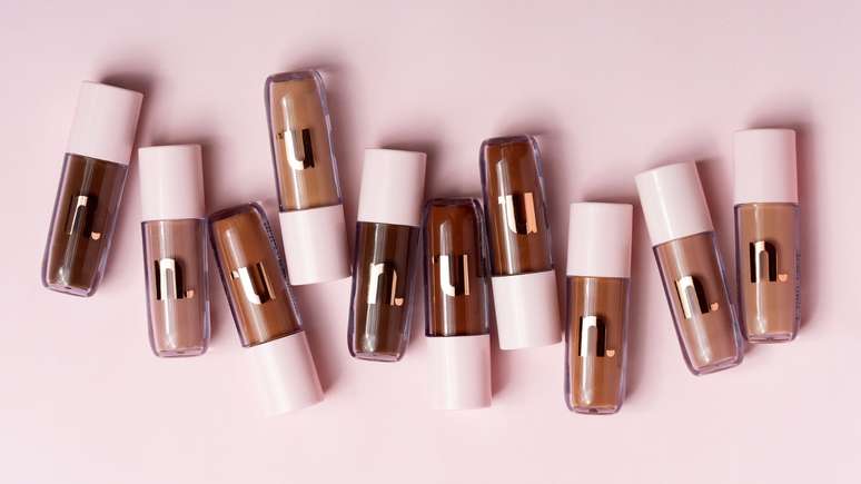 Nina Makeup offers liquid contours of the western collection