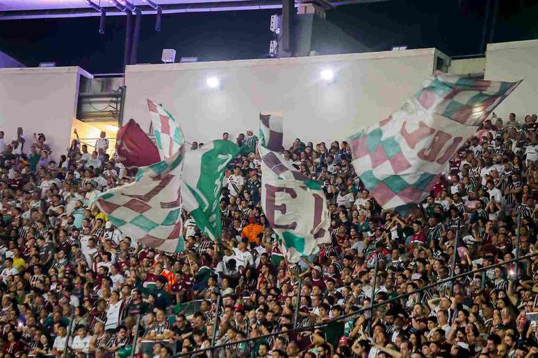 Escurid&atilde;o na arquibancada em jogo entre Fluminense x Cruzeiro, no Maracan&atilde; &ndash;