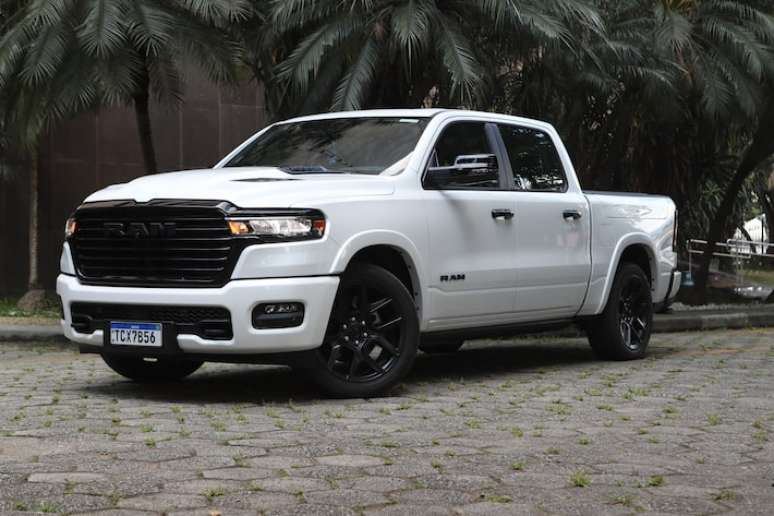 RAM 1500 Laramie Night Edition pode ficar mais cara com IPI verde