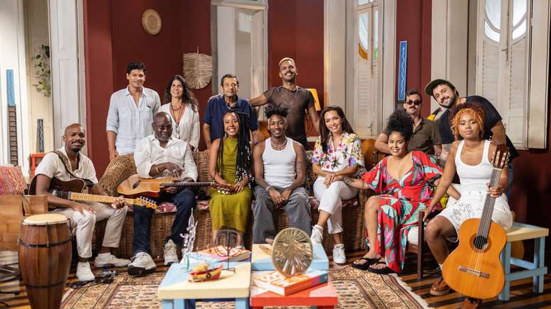 Elenco Casa PMB com Lazzo Matumbi, Sued Nunes, Yan Cloud, Hiran, Rachel Reis e Melly