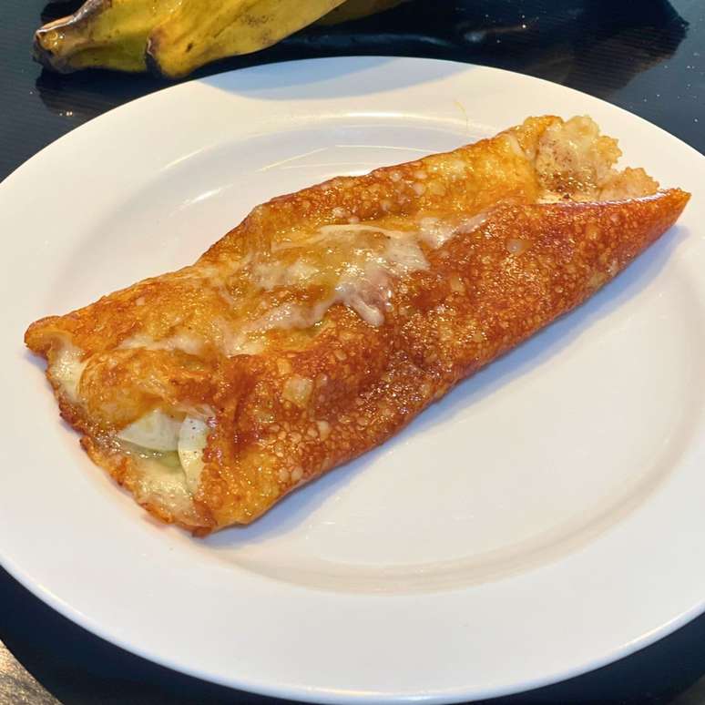 PANQUECA CROCANTE DE QUEIJO E BANANA