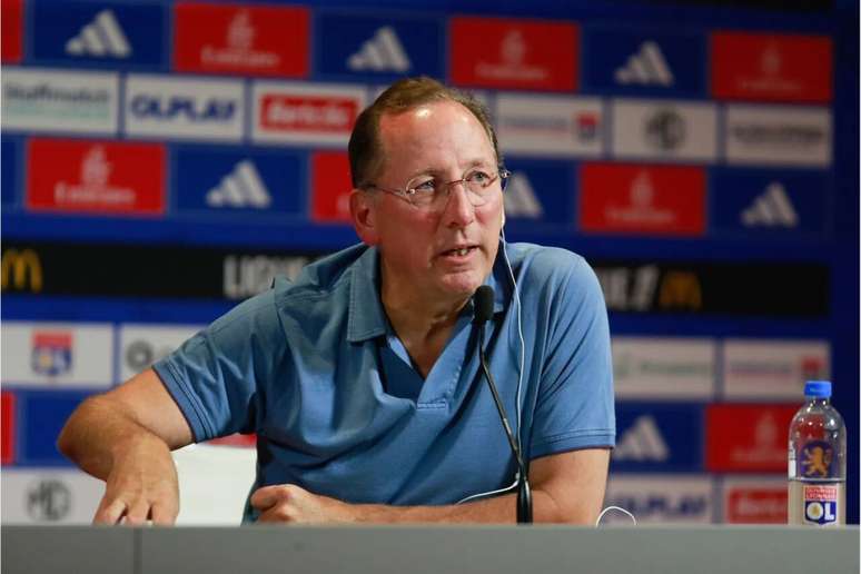 Textor renunciou ao comando do Lyon, da França –