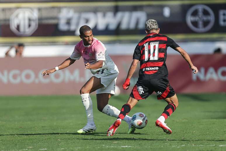 Flamengo goleia o Bayer Leverkusen na Gávea –
