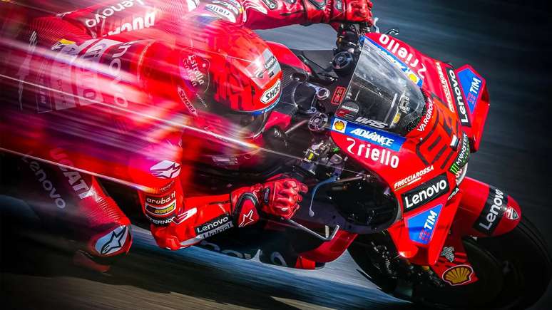 Marc Márquez acelera no circuito de Brno e garante o melhor tempo em todos os treinos da sexta-feira (18)