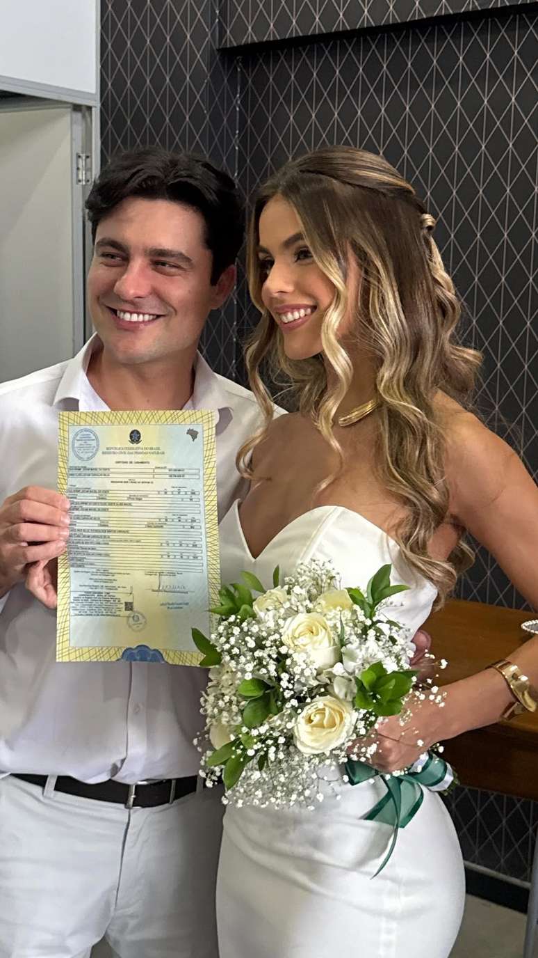 Guilherme Leicam and Anna Clara Carvalho