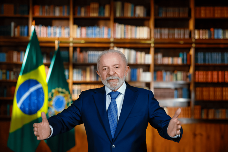 'Mudan&ccedil;a de tom do presidente Lula n&atilde;o surpreende. E, se for devidamente administrada, pode, de fato, possibilitar um caminho para uma reelei&ccedil;&atilde;o', diz cientista pol&iacute;tico