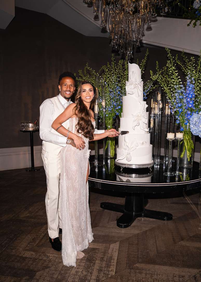 Tain&aacute; Castro e &Eacute;der Milit&atilde;o 