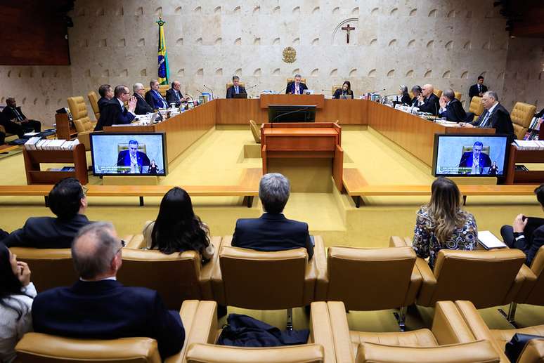 Ministros do STF em plenária