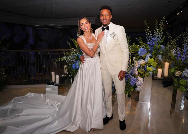 Tain&aacute; Castro e &Eacute;der Milit&atilde;o 