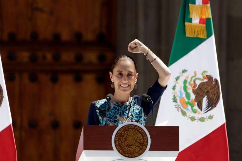 Presidente mexicana, Claudia Sheinbaum, foi elogiada por Trump — mas tensões comerciais entre os países ainda persiste