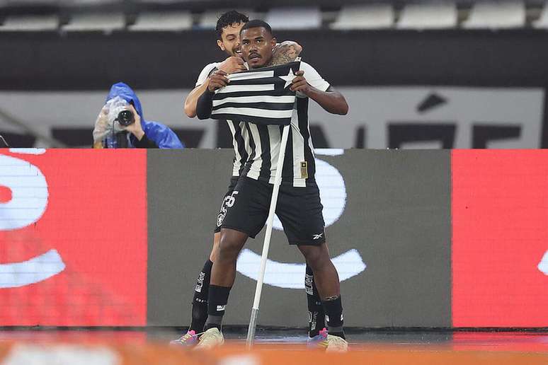 Cuiabano &eacute; campe&atilde;o brasileiro e da Libertadores pelo Botafogo &ndash;&nbsp;