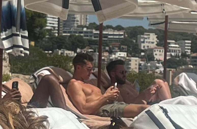 Gyokeres curte f&eacute;rias (que ele estendeu por conta pr&oacute;pria) em Maiorca e aguarda defini&ccedil;&atilde;omsobre seu futuro.