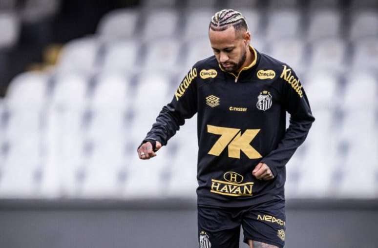 Neymar vai ao CT Rei Pelé para acelerar recuperação no Santos –