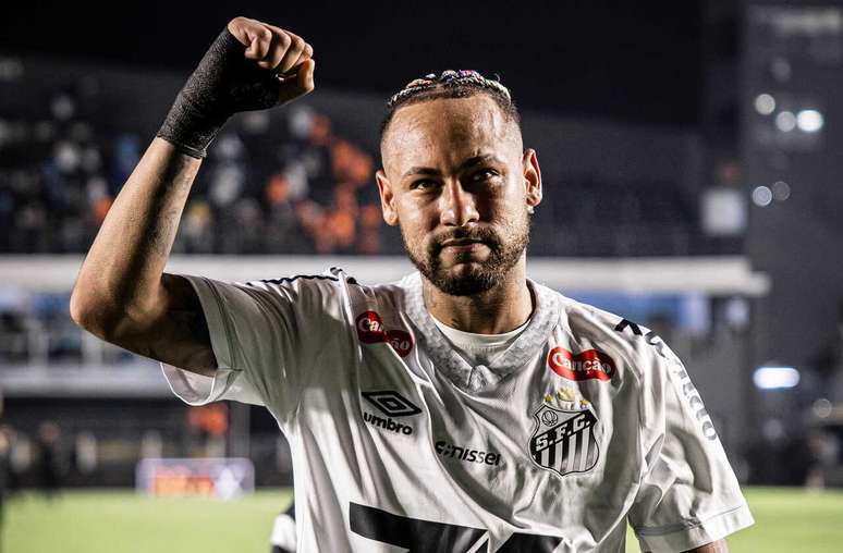 Neymar pode atuar em tr&ecirc;s partidas seguidas, os 90 minutos, ap&oacute;s dois anos &ndash;