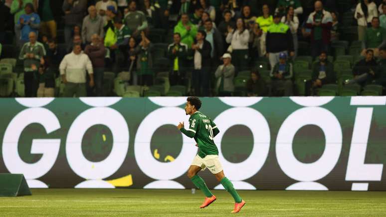 Lucas Evangelista mencetak salah satu gol Palmeiras melawan ayam jantan -